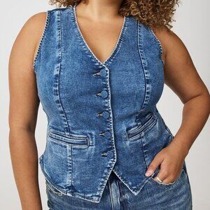 Torrid Super Soft Denim Vest Size 2 BNWT